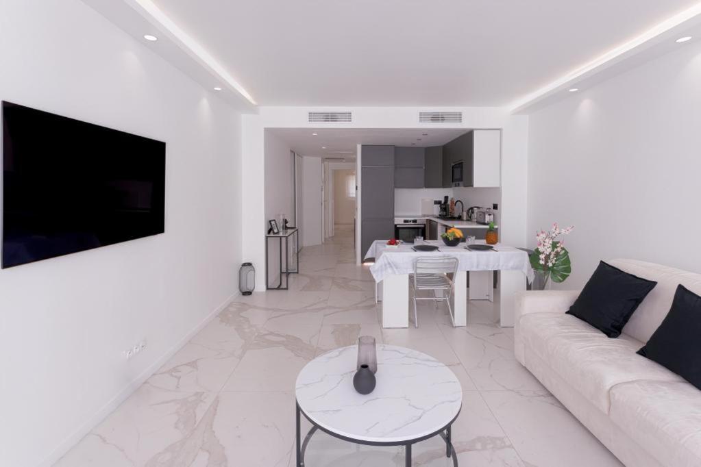 Appartement Lunique Maubourg - Next Martinez - Terrasse *